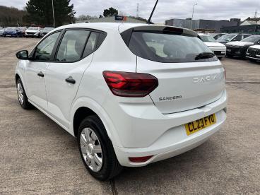 SPOTICAR Dacia Sandero 1.0 Tce Essential Euro 6 (s/s) 5dr Used Car - City Car Petrol White - Pontypridd - 1200583053_5