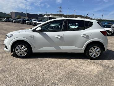 SPOTICAR Dacia Sandero 1.0 Tce Comfort Euro 6 (s/s) 5dr Used Car - City Car Petrol White - Pontypridd - 1200593370_4