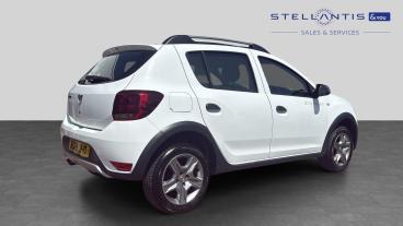 SPOTICAR Dacia Sandero 0.9 Tce Essential Euro 6 (s/s) 5dr Used Car - City Car Petrol White - Redditch - 1200605276_3