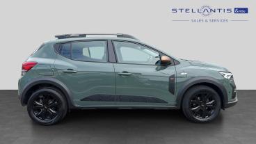 SPOTICAR Dacia Sandero 1.0 Tce Extreme Cvt Euro 6 (s/s) 5dr Used Car - City Car Petrol Green - Bristol - 1200610272_2