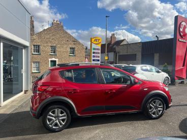 SPOTICAR Dacia Sandero 1.0 Tce Comfort Euro 6 (s/s) 5dr Used Car - City Car Petrol Red - Malton - 1200621241_2