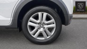 SPOTICAR Dacia Sandero 1.0 Tce Essential Euro 6 (s/s) 5dr Used Car - City Car Petrol White - Rochdale - 1200640286_5