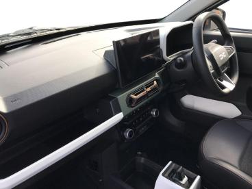 SPOTICAR Dacia Spring 65 26.8kwh Extreme Auto 5dr Used Car - Saloon Electric White - Bangor - 1200581640_5