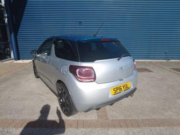 SPOTICAR Ds Ds 3 1.6 Bluehdi Elegance Euro 6 (s/s) 3dr Used Car - City Car Diesel Silver - Barrow In Furness - 1200540060_3