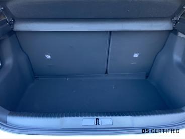 SPOTICAR Ds Ds 3 1.2 Mhev Performance Line E-dsc Euro 6 (s/s) 5dr Used Car - City Car Hybrid White - Birmingham - 300563129_5