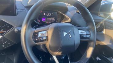 SPOTICAR Ds Ds 3 1.2 Puretech Opera Eat8 Euro 6 (s/s) 5dr Used Car - City Car Petrol  - Redditch - 1200567281_5