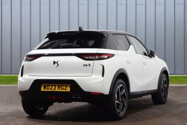 SPOTICAR Ds Ds 3 1.2 Puretech Performance Line + Eat8 Euro 6 (s/s) Used Car - City Car Petrol White - Weston-super-mare - 1200567733_3