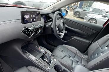SPOTICAR Ds Ds 3 E-tense 54kwh Opera Auto 5dr Used Car - City Car Electric Red - Newark On Trent - 1200571897_2