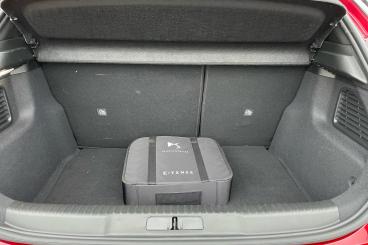 SPOTICAR Ds Ds 3 E-tense 54kwh Opera Auto 5dr Used Car - City Car Electric Red - Newark On Trent - 1200571897_5