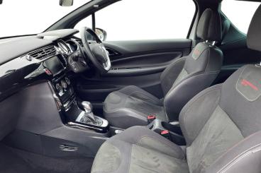 SPOTICAR Ds Ds 3 1.2 Puretech Performance Line Eat6 Euro 6 (s/s) 3d Used Car - City Car Petrol White - Peterborough - 1200577590_2