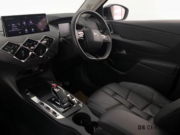 DS CERTIFIED Ds Ds 3 1.2 Puretech Opera Eat8 Euro 6 (s/s) 5dr Used car certified - Hatchback Petrol White - Birmingham - 581159_2