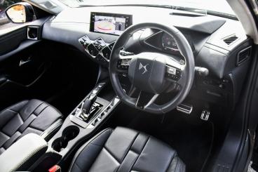 SPOTICAR Ds Ds 3 1.2 Puretech Opera Eat8 Euro 6 (s/s) 5dr Used Car - City Car Petrol Grey - Hinckley - 1200583299_2