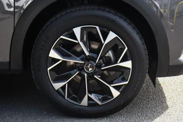 SPOTICAR Ds Ds 3 1.2 Puretech Opera Eat8 Euro 6 (s/s) 5dr Used Car - City Car Petrol Grey - Hinckley - 1200583299_4