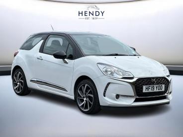 SPOTICAR Ds Ds 3 1.2 Puretech Connected Chic Eat6 Euro 6 (s/s) 3dr Used Car - City Car Petrol White - Poole - 1200600656_1