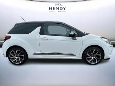 SPOTICAR Ds Ds 3 1.2 Puretech Connected Chic Eat6 Euro 6 (s/s) 3dr Used Car - City Car Petrol White - Poole - 1200600656_2