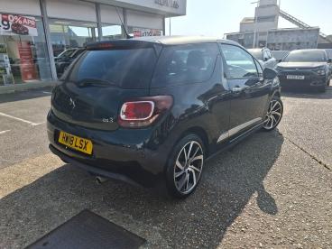 SPOTICAR Ds Ds 3 1.2 Puretech Black Lezard Euro 6 (s/s) 3dr Used Car - City Car Petrol Black - Southampton - 1200613884_5