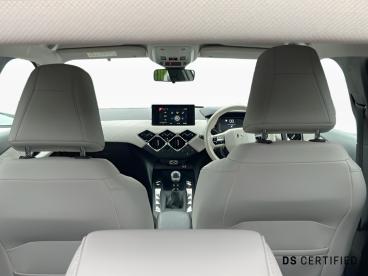 DS CERTIFIED Ds Ds 3 Crossback 1.2 Puretech Bastille Crossback Euro 6 (s/s) 5dr Used car certified - Suv Petrol White - Manchester - 546824_4