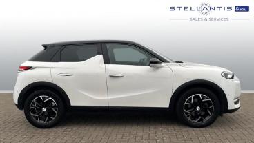 SPOTICAR Ds Ds 3 Crossback E-tense 50kwh Prestige Crossback Auto 5dr Used Car - Suv Electric White - Redditch - 1200566794_2