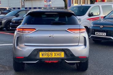 DS CERTIFIED Ds Ds 3 Crossback E-tense 50kwh Ultra Prestige Crossback Auto 5dr Used car certified - Suv Electric Grey - Exeter - 571669_4