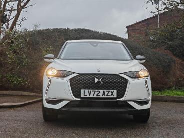 SPOTICAR Ds Ds 3 Crossback 1.2 Puretech Bastille Crossback Euro 6 (s/s) 5dr Used Car - Suv Petrol White - Dartford - 500576963_2