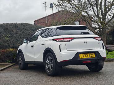 SPOTICAR Ds Ds 3 Crossback 1.2 Puretech Bastille Crossback Euro 6 (s/s) 5dr Used Car - Suv Petrol White - Dartford - 500576963_4
