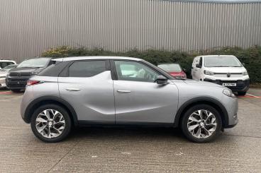 SPOTICAR Ds Ds 3 Crossback E-tense 50kwh Ultra Prestige Crossback Auto 5dr Used Car - Suv Electric Grey - Exeter - 300579337_2