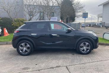 DS CERTIFIED Ds Ds 3 Crossback E-tense 50kwh Bastille Crossback Auto 5dr Used car certified - Suv Electric Black - Exeter - 579338_2