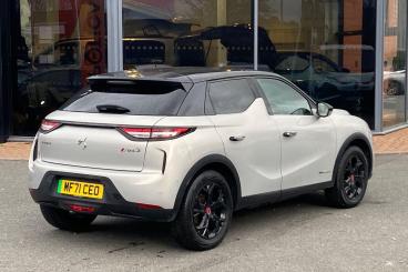 DS CERTIFIED Ds Ds 3 Crossback E-tense 50kwh Performance Line Crossback Auto 5dr Used car certified - Suv Electric White - Exeter - 581182_3