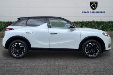 SPOTICAR Ds Ds 3 Crossback 1.2 Puretech Prestige Crossback Eat8 Euro 6 (s/s) Used Car - Suv Petrol White - Newark On Trent - 1200591145_4