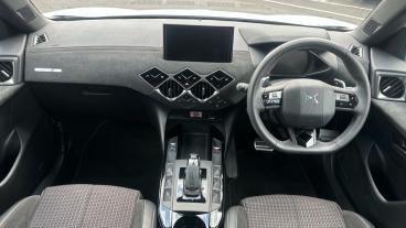 SPOTICAR Ds Ds 3 Crossback 1.2 Puretech Performance Line Crossback Eat8 Euro Used Car - Suv Petrol White - Chingford - 1200596008_4
