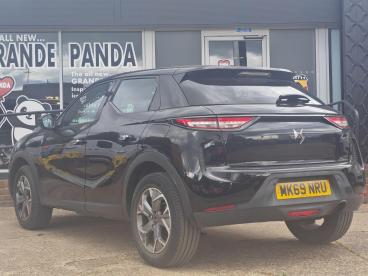 SPOTICAR Ds Ds 3 Crossback 1.2 Puretech Elegance Crossback Euro 6 (s/s) 5dr Used Car - Suv Petrol Black - Dartford - 500609784_4