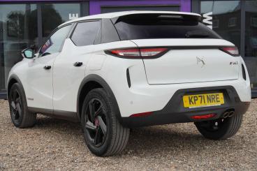 SPOTICAR Ds Ds 3 Crossback 1.2 Puretech Performance Line + Crossback Eat8 Eur Used Car - Suv Petrol White - Great Yarmouth - 1200618933_2