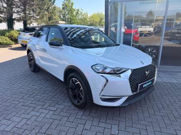 SPOTICAR Ds Ds 3 Crossback 1.2 Puretech Prestige Crossback Eat8 Euro 6 (s/s) Used Car - Suv Petrol White - Trowbridge - 1200619229_1