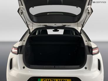 SPOTICAR Ds Ds 3 Crossback E-tense 50kwh Performance Line Crossback Auto 5dr Used Car - Suv Electric White - Birmingham - 300623719_5