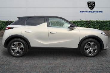SPOTICAR Ds Ds 3 Crossback E-tense 50kwh Bastille Crossback Auto 5dr Used Car - Suv Electric White - Newark On Trent - 1200631740_4