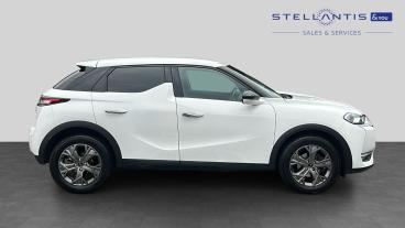SPOTICAR Ds Ds 3 Crossback 1.2 Puretech Bastille Crossback Eat8 Euro 6 (s/s) Used Car - Suv Petrol White - Chingford - 1200640454_2