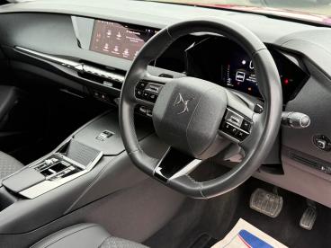 SPOTICAR Ds Ds 4 1.2 Puretech Bastille + Eat8 Euro 6 (s/s) 5dr Used Car - Hatchback Petrol Red - Eglinton - 1200543370_2