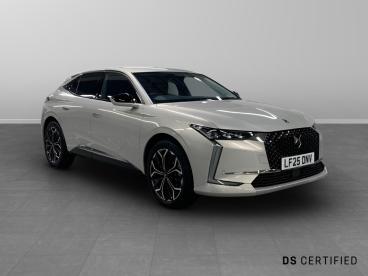 SPOTICAR Ds Ds 4 1.6 E-tense 12.4kwh Rivoli Eat8 Euro 6 (s/s) 5dr Used Car - Hatchback Plug-in Hybrid White - London - 300549614_1