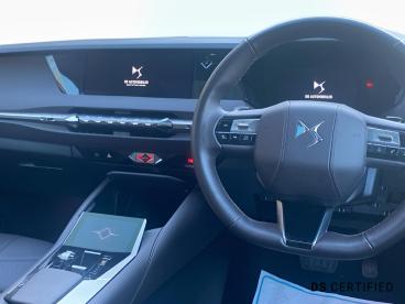 SPOTICAR Ds Ds 4 1.6 E-tense 12.4kwh Opera Eat8 Euro 6 (s/s) 5dr Used Car - Hatchback Plug-in Hybrid White - Romford - 300569632_5