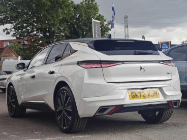 SPOTICAR Ds Ds 4 1.6 Puretech Rivoli Eat8 Euro 6 (s/s) 5dr Used Car - Hatchback Petrol White - Dartford - 500600919_4