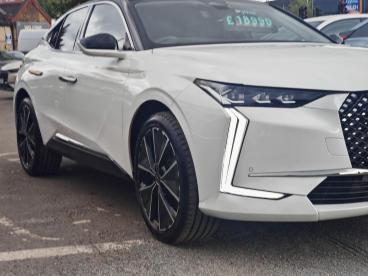 SPOTICAR Ds Ds 4 1.6 Puretech Rivoli Eat8 Euro 6 (s/s) 5dr Used Car - Hatchback Petrol White - Dartford - 500600919_5