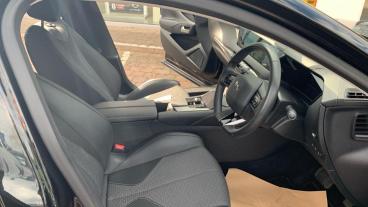 SPOTICAR Ds Ds 4 1.6 E-tense 12.4kwh Trocadero Eat8 Euro 6 (s/s) 5d Used Car - Hatchback Plug-in Hybrid Black - Redditch - 1200601222_4
