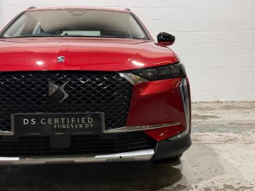 SPOTICAR Ds Ds 4 1.5 Bluehdi Cross Trocadero Eat8 Euro 6 (s/s) 5dr Used Car - Hatchback Diesel Red - Carlisle - 300615945_5
