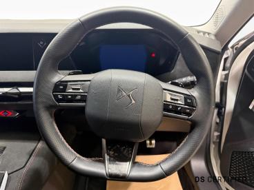 DS CERTIFIED Ds Ds 4 1.2 Puretech Performance Line Eat8 Euro 6 (s/s) 5d Used car certified - Hatchback Petrol White - Carlisle - 618128_3