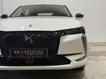 DS CERTIFIED Ds Ds 4 1.2 Puretech Performance Line Eat8 Euro 6 (s/s) 5d Used car certified - Hatchback Petrol White - Carlisle - 618128_5