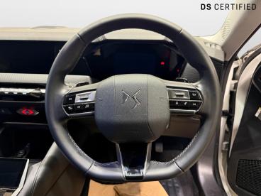 SPOTICAR Ds Ds 4 1.2 Puretech Cross Trocadero Eat8 Euro 6 (s/s) 5dr Used Car - Hatchback Petrol White - Carlisle - 300627609_3