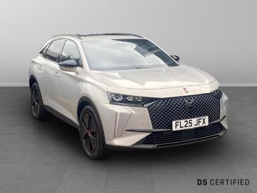 SPOTICAR Ds Ds 7 Crossback 1.6 E-tense 14.2kwh Performance Line + Eat8 Euro 6 Used Car - Suv Plug-in Hybrid White - Leicester - 300557980_1