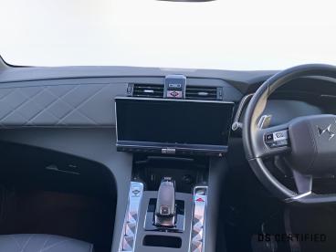 DS CERTIFIED Ds Ds 7 Crossback 1.5 Bluehdi Rivoli Eat8 Euro 6 (s/s) 5dr Used car certified - Suv Diesel White - Romford - 564811_4