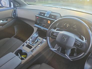 SPOTICAR Ds Ds 7 Crossback 1.6 E-tense 13.2kwh Elegance Crossback Eat8 Euro 6 Used Car - Suv Plug-in Hybrid White - Workington - 1200568474_3