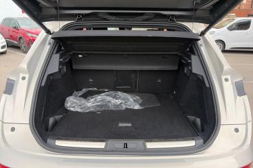SPOTICAR Ds Ds 7 Crossback 1.5 Bluehdi Performance Line + Eat8 Euro 6 (s/s) 5 Used Car - Suv Diesel White - Newark On Trent - 1200616360_5
